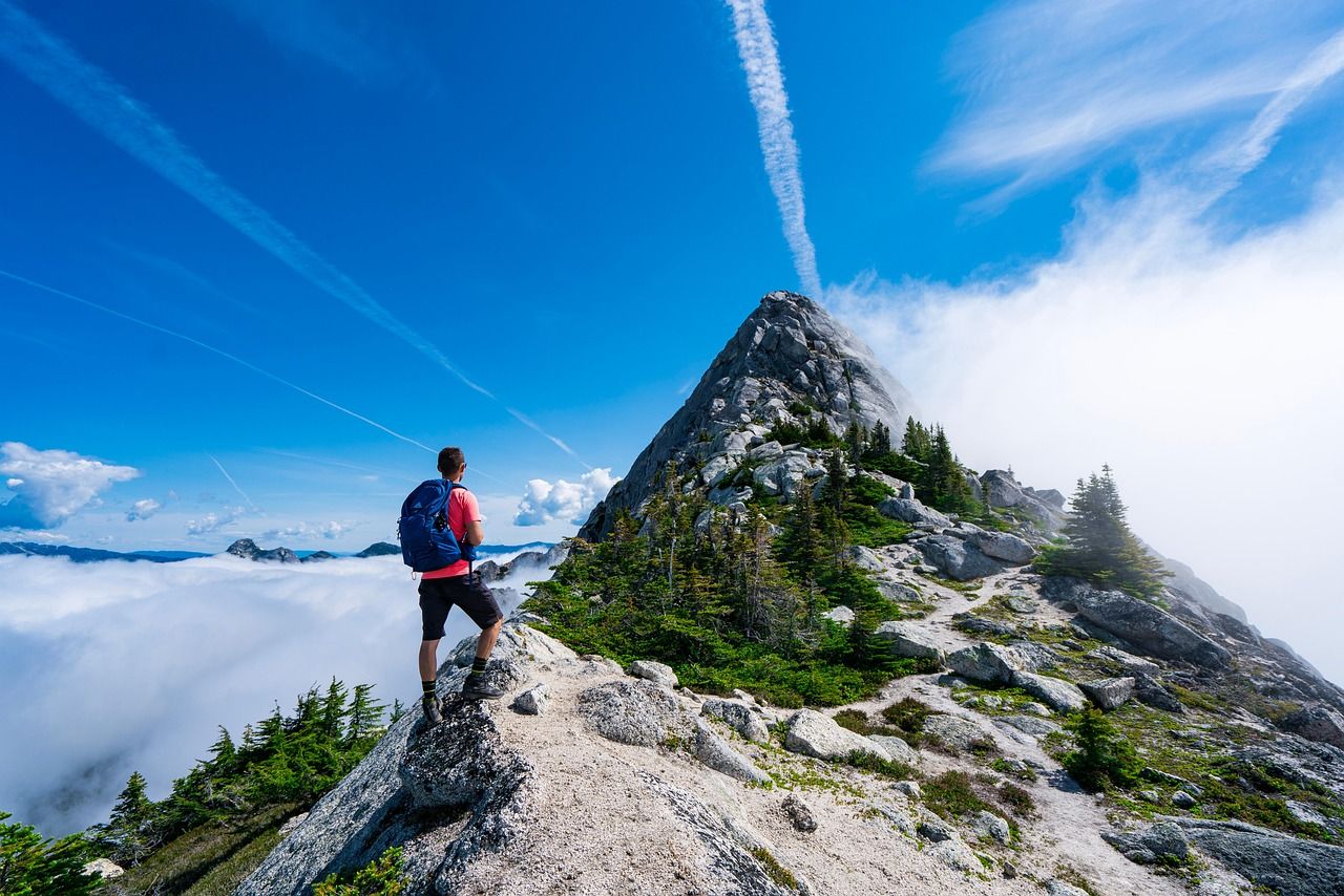 découvrez des conseils, itinéraires et équipements essentiels pour vos aventures de randonnée. explorez la nature en toute sécurité et profitez pleinement de chaque sentier.
