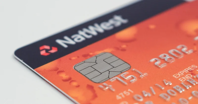 Caution, carte bancaire : ce qui bloque au comptoir